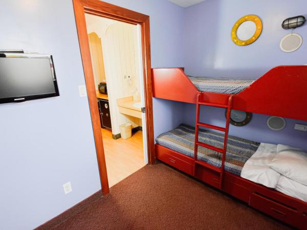 Canad Inns Destination Centre Fort Garry : photo 4 de la chambre suite familiale deluxe