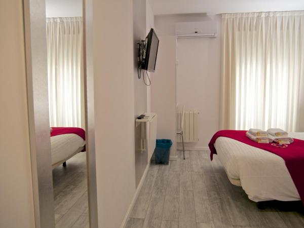 Hostal Madrid Sol : photo 4 de la chambre petite chambre double