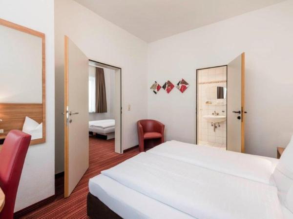 Hotel Zach : photo 2 de la chambre chambre familiale - annexe