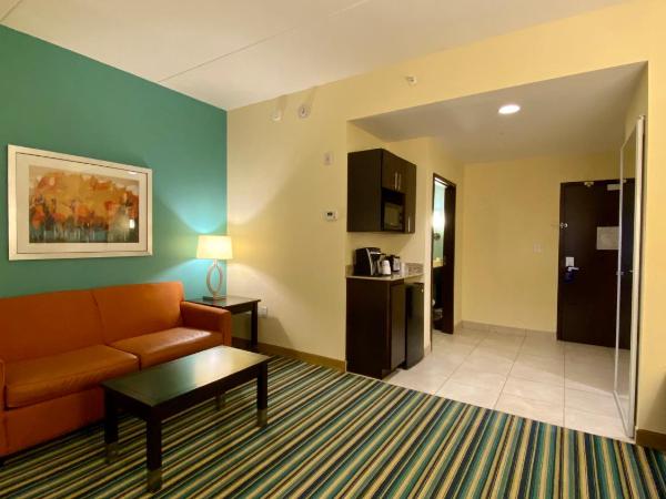 Holiday Inn Express Hotel & Suites Orlando East-UCF Area, an IHG Hotel : photo 4 de la chambre suite 2 lits queen-size - non-fumeurs