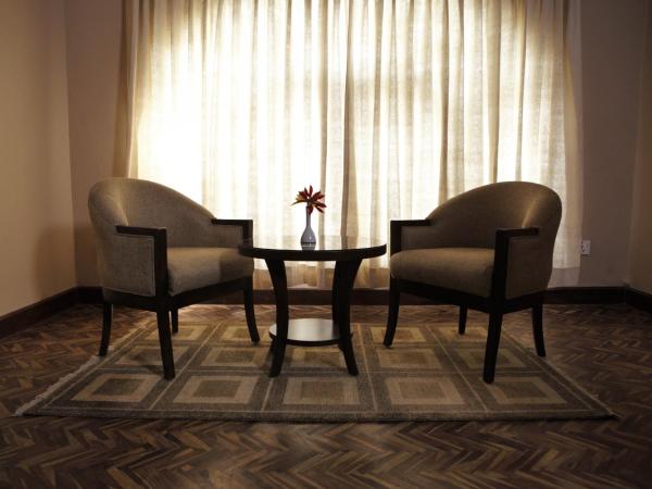 ROKPA Guest House : photo 2 de la chambre suite