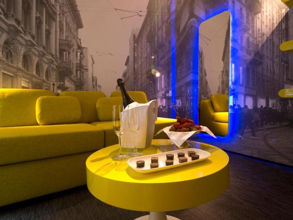 The Street Milano Duomo | a Design Boutique Hotel : photo 10 de la chambre suite familiale avec 2 chambres