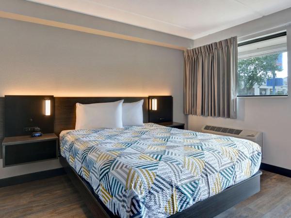 Studio 6-Jacksonville, FL - Baymeadows : photo 5 de la chambre chambre lit queen-size deluxe - non-fumeurs