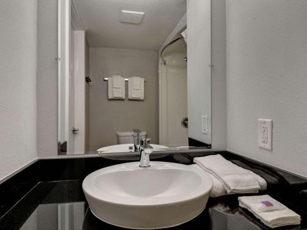 Studio 6-Jacksonville, FL - Baymeadows : photo 3 de la chambre chambre lit queen-size deluxe - non-fumeurs