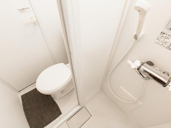 Port House Shibuya : photo 2 de la chambre chambre simple avec salle de bains privative