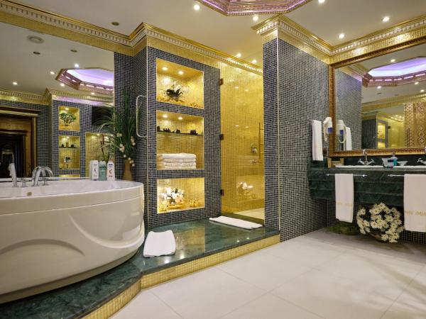 Club Hotel Sera : photo 10 de la chambre suite lit king-size