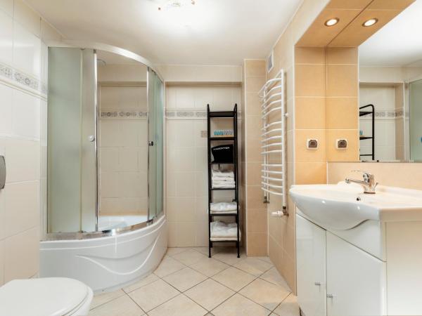 Villa Toscania-check in 24h : photo 4 de la chambre chambre quadruple confort