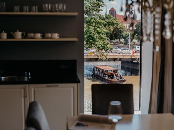 EXCLUSIVE Aparthotel MARINA : photo 3 de la chambre appartement premier 2 chambres - vue sur fleuve