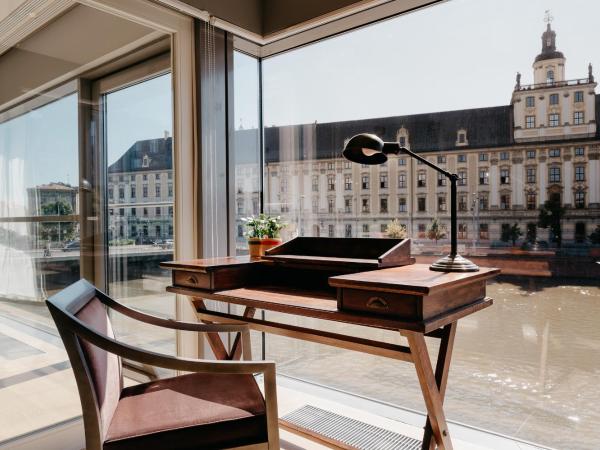 EXCLUSIVE Aparthotel MARINA : photo 4 de la chambre appartement premier 2 chambres - vue sur fleuve