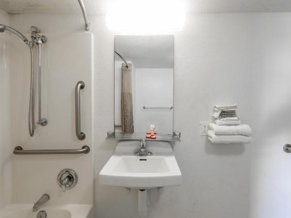 OYO Hotel Houston Katy Freeway : photo 7 de la chambre 1 bedroom apartment with kitchen
