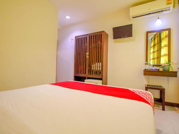 Super OYO 484 Pannee Residence Khaosan Sha Plus : photo 7 de la chambre chambre double standard
