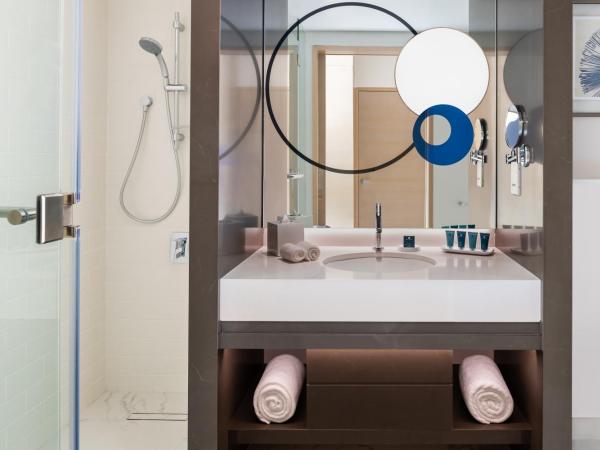 Wyndham Dubai Deira : photo 9 de la chambre chambre pour personnes à mobilité réduite - vue sur ville