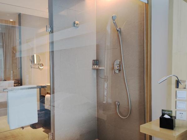 Novotel Nanjing East Suning : photo 1 de la chambre chambre exécutive premier avec lit king-size