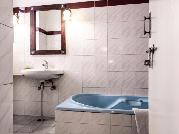 Tara Niwas : photo 2 de la chambre chambre deluxe double ou lits jumeaux