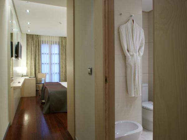 Hotel Mozart : photo 1 de la chambre chambre double ou lits jumeaux