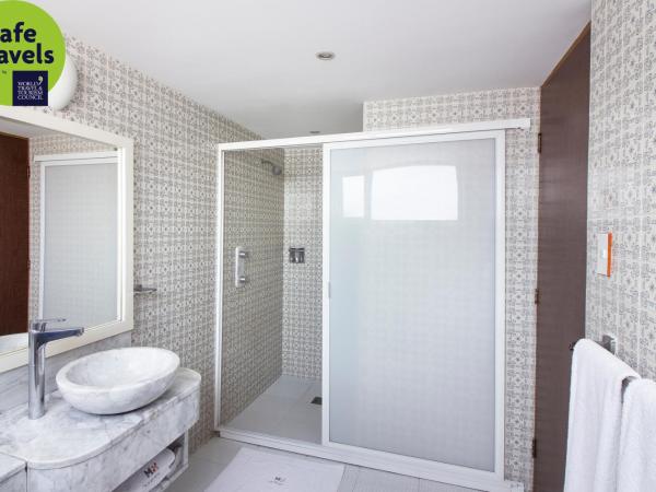 Hotel MX garibaldi : photo 4 de la chambre chambre lits jumeaux