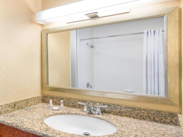 Baymont by Wyndham Denver International Airport : photo 6 de la chambre chambre double avec 2 lits doubles - non-fumeurs