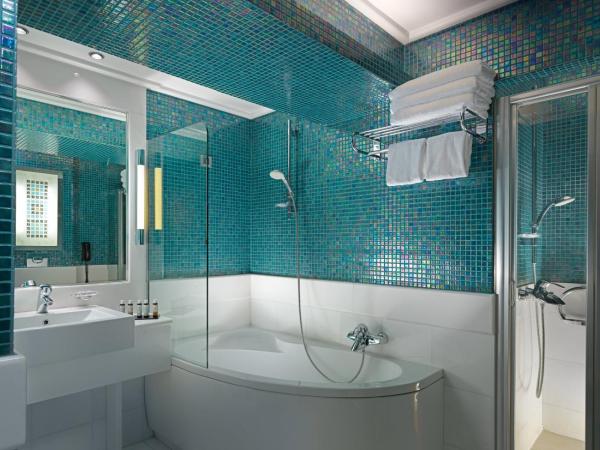 Crowne Plaza Athens City Centre, an IHG Hotel : photo 10 de la chambre chambre premium