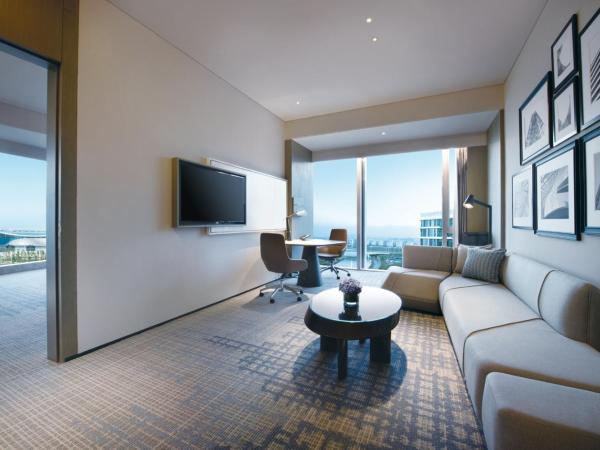 Crowne Plaza Shenzhen World Exhibition and Convention Center, an IHG Hotel : photo 4 de la chambre suite 1 chambre