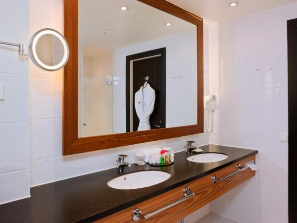 Crowne Plaza Helsinki - Hesperia, an IHG Hotel : photo 9 de la chambre chambre lit king-size premium - Étage club