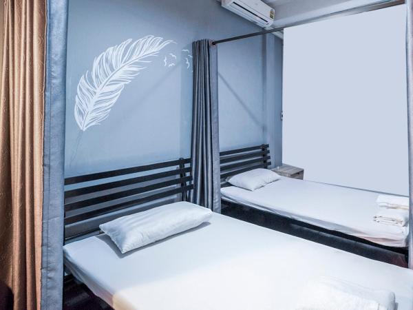 OYO 514 Ali Hostel : photo 2 de la chambre lit simple dans dortoir pour hommes
