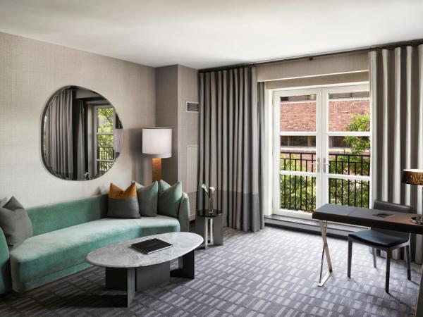 The Hazelton Hotel : photo 2 de la chambre chambre lit king-size de luxe