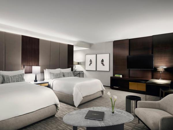 The Hazelton Hotel : photo 2 de la chambre chambre de luxe avec 2 lits queen-size