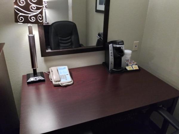 Holiday Inn Express Pittsburgh West - Greentree, an IHG Hotel : photo 1 de la chambre chambre lit king-size standard