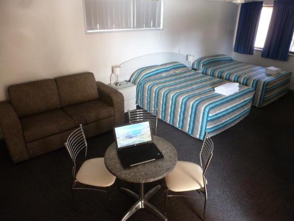 Aspley Carsel Motor Inn : photo 4 de la chambre chambre familiale standard