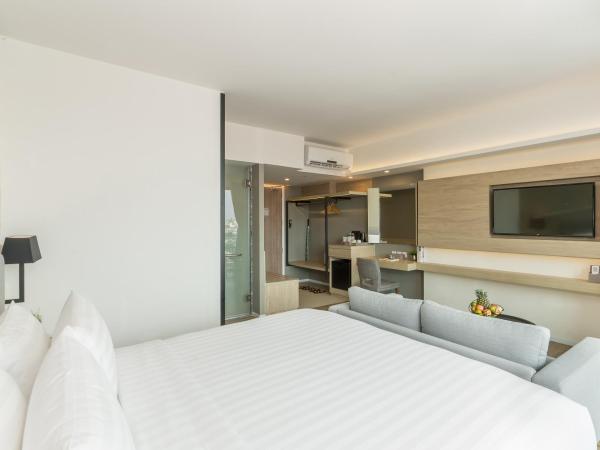 Hotel Amber Pattaya : photo 4 de la chambre grande chambre double deluxe