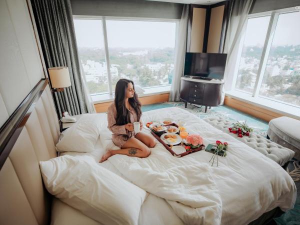 Shangri-La Bengaluru : photo 2 de la chambre chambre lit king-size - vue panoramique