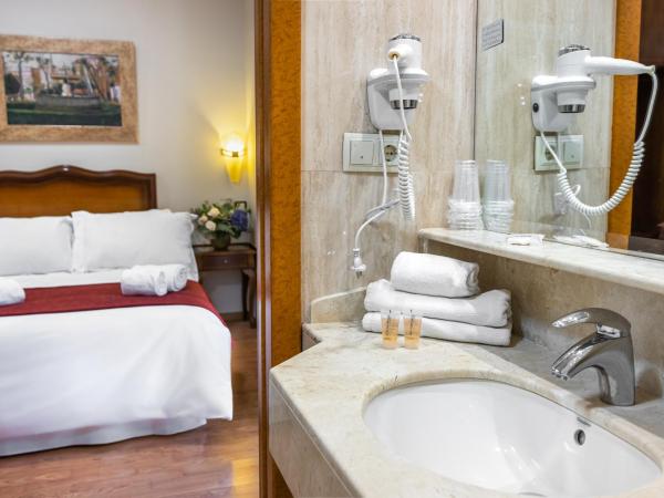 Hotel Reina Cristina : photo 6 de la chambre chambre lits jumeaux deluxe