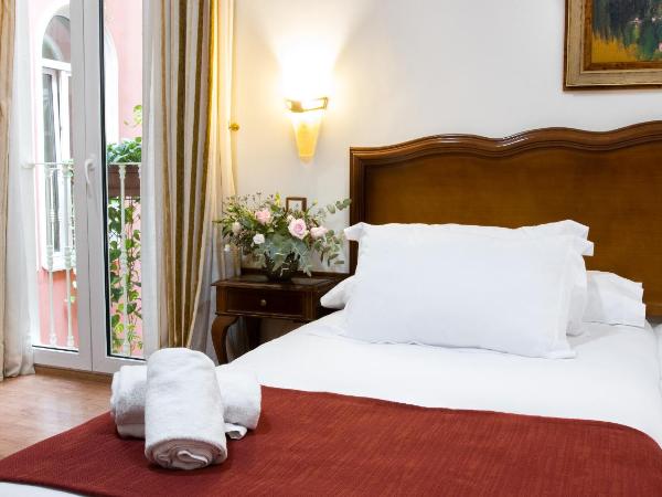 Hotel Reina Cristina : photo 3 de la chambre chambre lits jumeaux deluxe