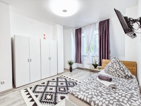 Pension Amanda : photo 7 de la chambre chambre simple avec salle de bains