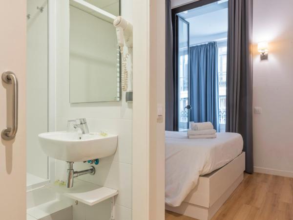 Hostalin Barcelona Gran Via : photo 5 de la chambre chambre double supérieure