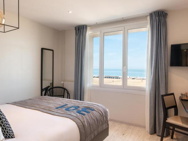 Hôtel de la Plage : photo 3 de la chambre chambre double supérieure - vue sur mer