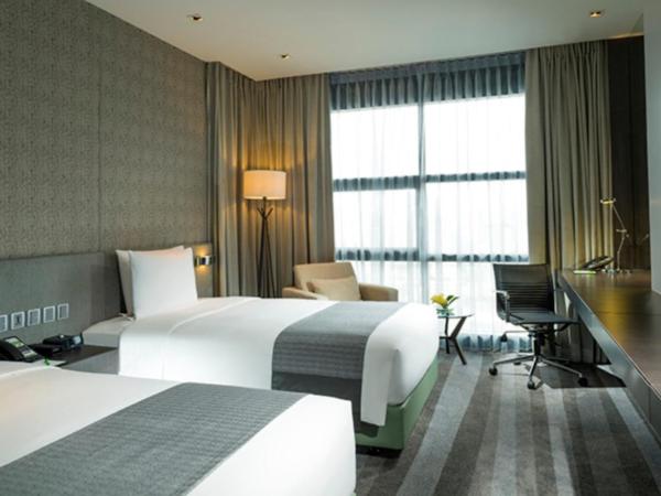 Holiday Inn Bangkok Sukhumvit, an IHG Hotel : photo 7 de la chambre chambre lits jumeaux de luxe - non-fumeurs