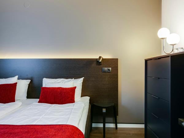 Best Western Hotel Savoy : photo 5 de la chambre family queen room with sofabed - non-smoking