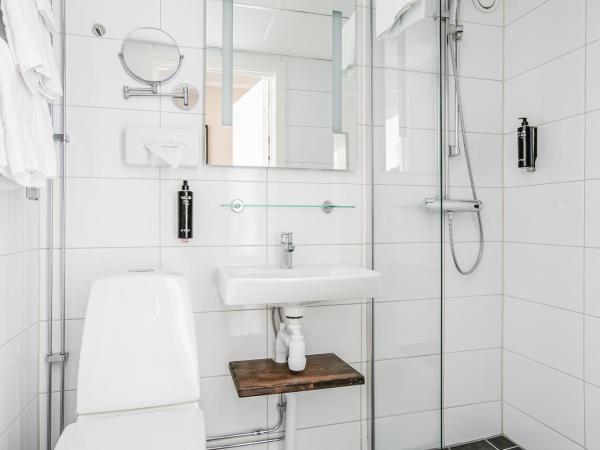 Best Western Hotel Savoy : photo 6 de la chambre family queen room with sofabed - non-smoking