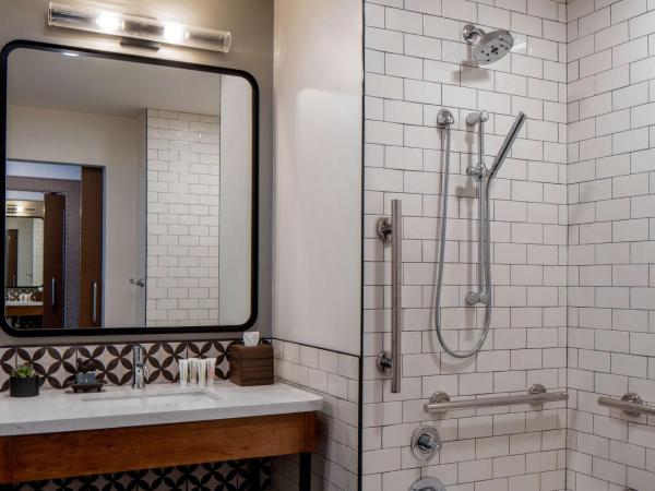 The Last Hotel : photo 6 de la chambre suite junior - accessible aux personnes à mobilité réduite