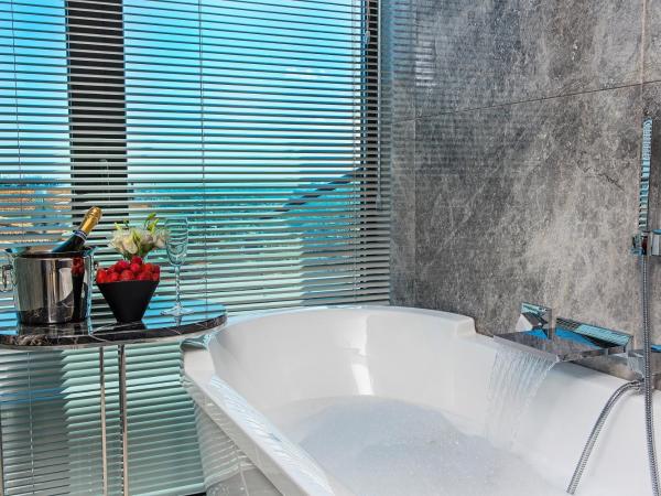 Arts Hotel Harbiye - Special Class : photo 2 de la chambre suite panoramique - vue sur bosphore