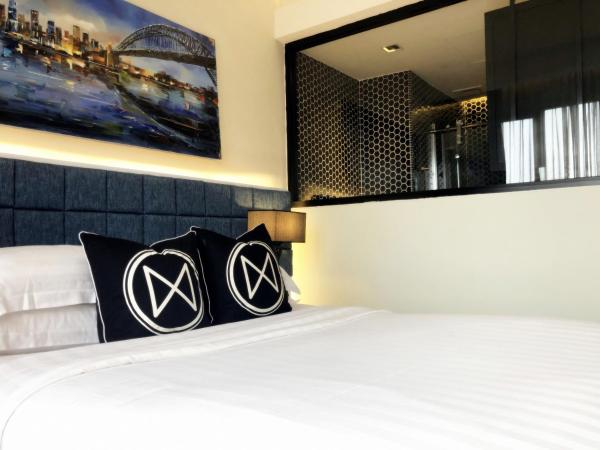 M Roof Hotel & Residences : photo 1 de la chambre chambre supérieure lit queen-size