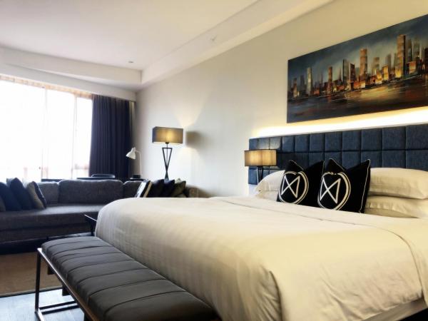 M Roof Hotel & Residences : photo 1 de la chambre suite junior