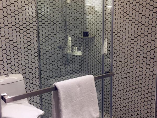 M Roof Hotel & Residences : photo 4 de la chambre chambre king de luxe plus 