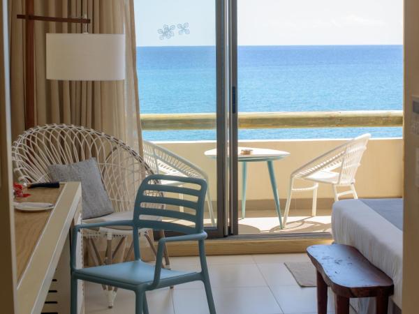 Anelia Resort & Spa : photo 2 de la chambre chambre supérieure avec vue sur l'océan