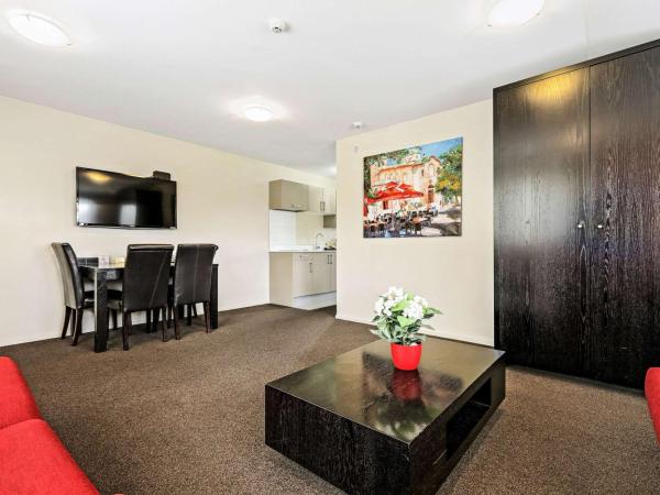 Quality Suites Amore : photo 3 de la chambre two-bedroom king suite (4 adults)