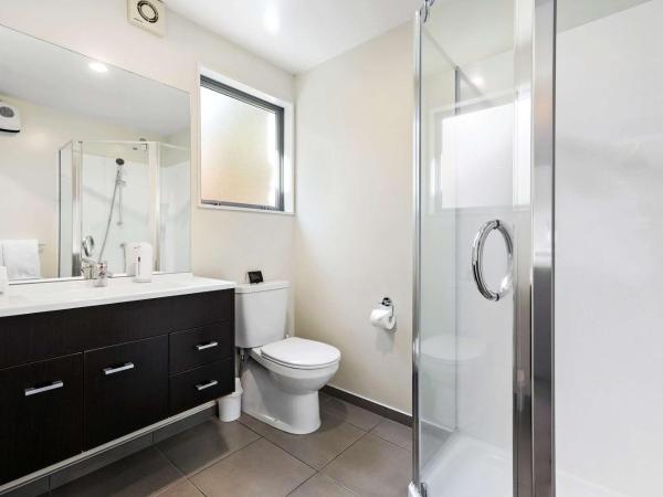 Quality Suites Amore : photo 4 de la chambre standard king room with extra-bed