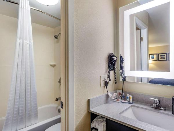 Comfort Inn Nashville - Opryland Area : photo 6 de la chambre chambre lit king-size - non-fumeurs