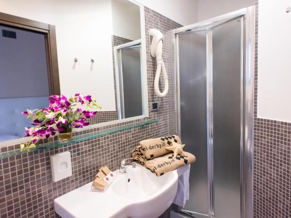 Hotel Derby : photo 10 de la chambre chambre triple avec balcon