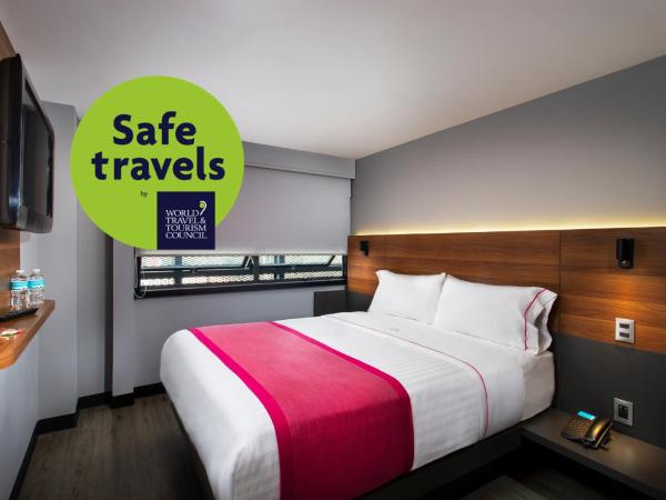 Hotel MX aeropuerto : photo 4 de la chambre chambre standard lit queen-size